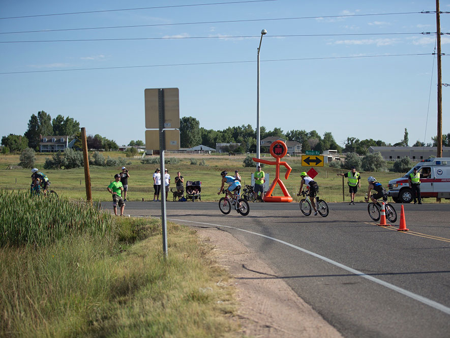 Boulder-Arm-Pointing